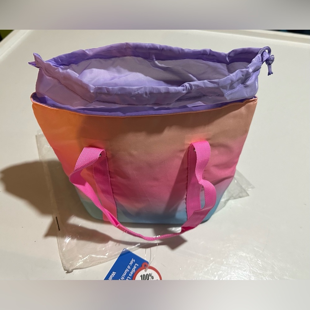 New Lunchbox - Picture 3 of 3